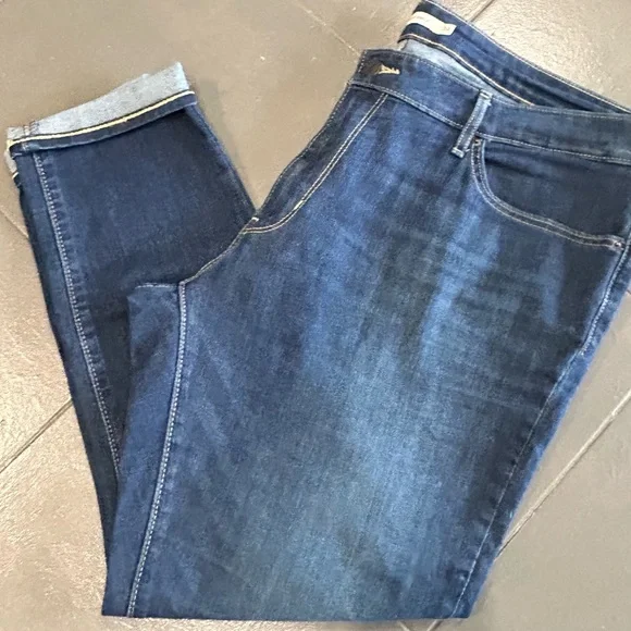 Levi Strauss Woman’s 711 Skinny Ankle Jeans - Picture 2 of 11